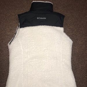 Woman’s Columbia vest size S